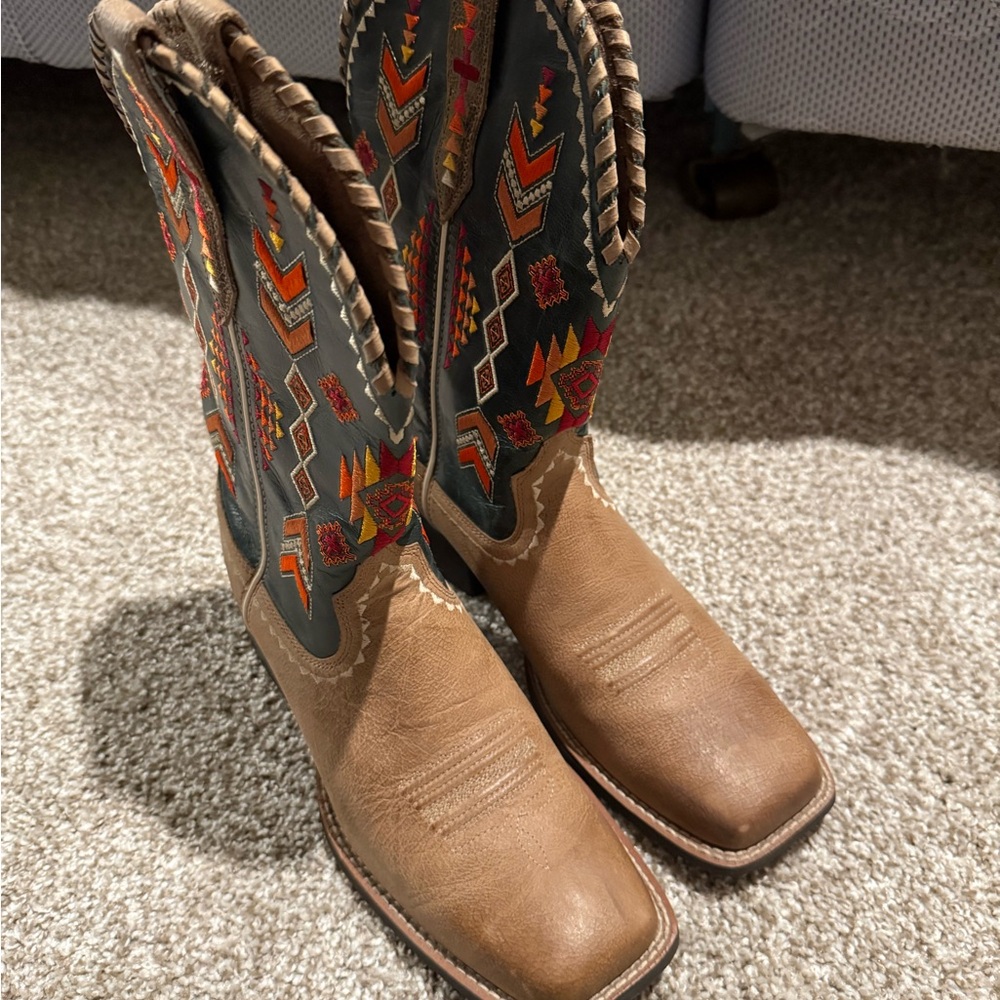 Ariat Aztec boots